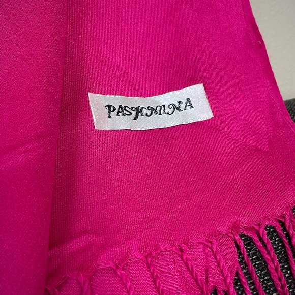Fuchsia Pashmina Shawl - Picture 2 of 4